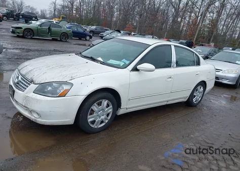 2005 Nissan Altima 2.5 S from USA, damaged, VIN 1N4AL11D15C321401